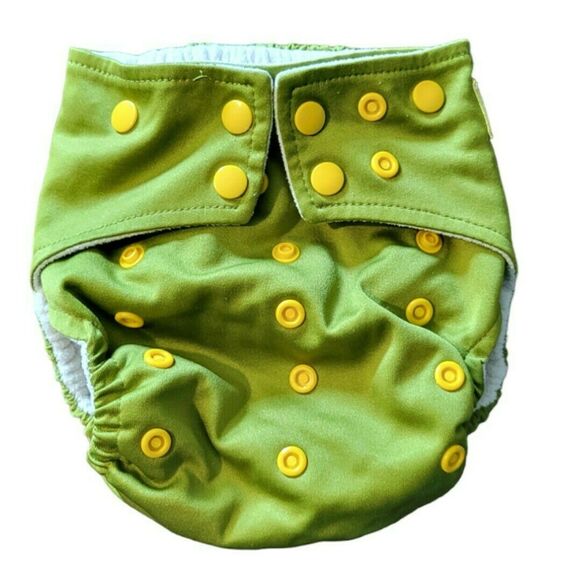 Little Monsters giraffe cloth pocket diaper - Picture 1 of 5